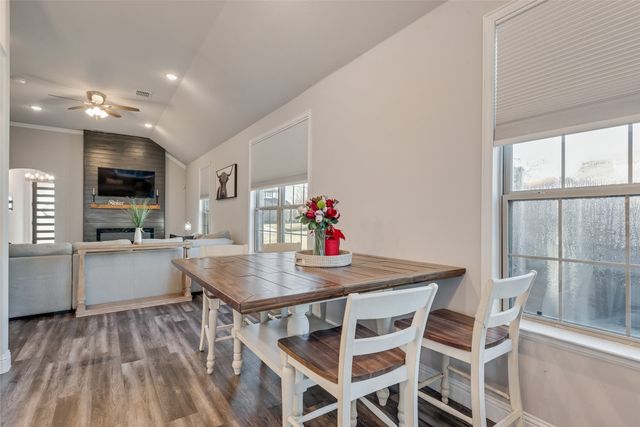 404 W Rochester Street, Terrell, TX 75160