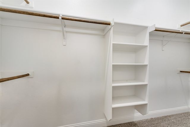 404 W Rochester Street, Terrell, TX 75160