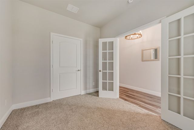 404 W Rochester Street, Terrell, TX 75160