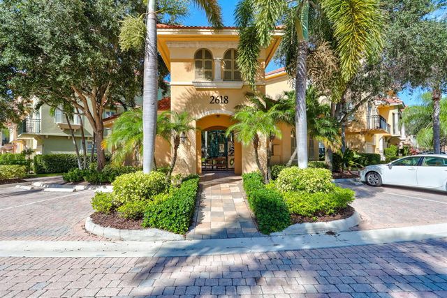 11812 Valencia Gardens Avenue, Palm Beach Gardens, FL 33410