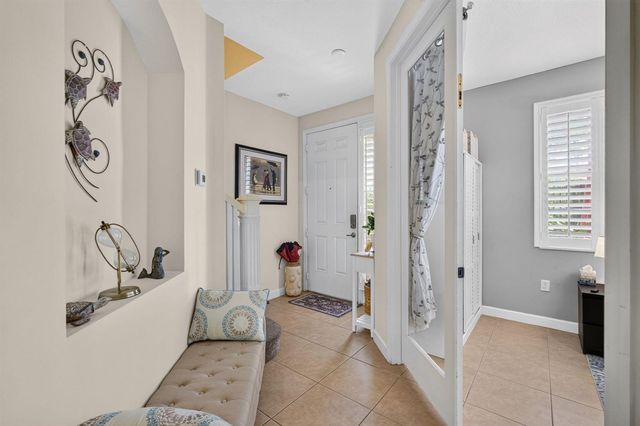11812 Valencia Gardens Avenue, Palm Beach Gardens, FL 33410