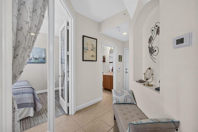 11812 Valencia Gardens Avenue, Palm Beach Gardens, FL 33410