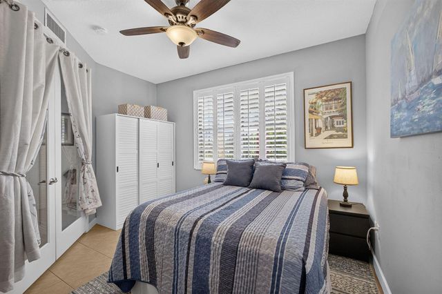 11812 Valencia Gardens Avenue, Palm Beach Gardens, FL 33410