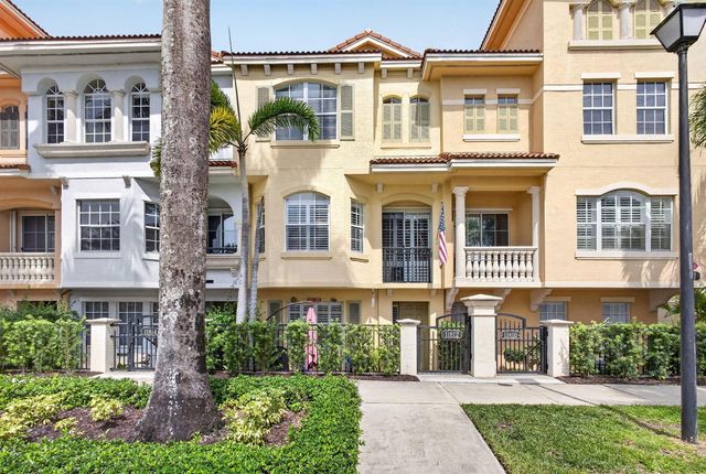 11812 Valencia Gardens Avenue, Palm Beach Gardens, FL 33410