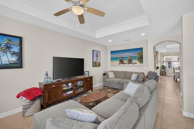 11812 Valencia Gardens Avenue, Palm Beach Gardens, FL 33410