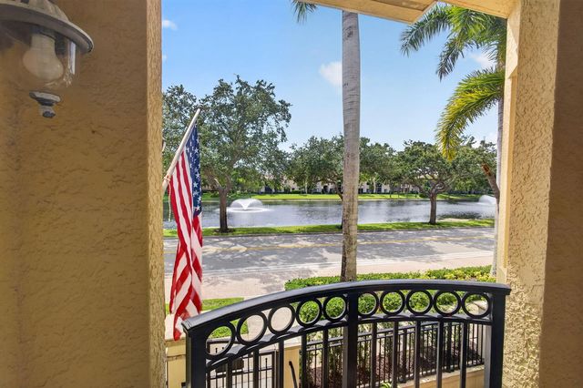 11812 Valencia Gardens Avenue, Palm Beach Gardens, FL 33410