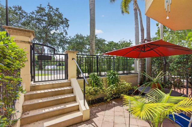11812 Valencia Gardens Avenue, Palm Beach Gardens, FL 33410