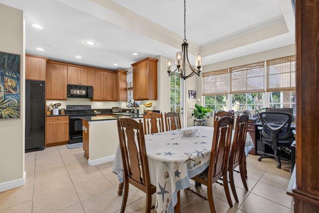 11812 Valencia Gardens Avenue, Palm Beach Gardens, FL 33410