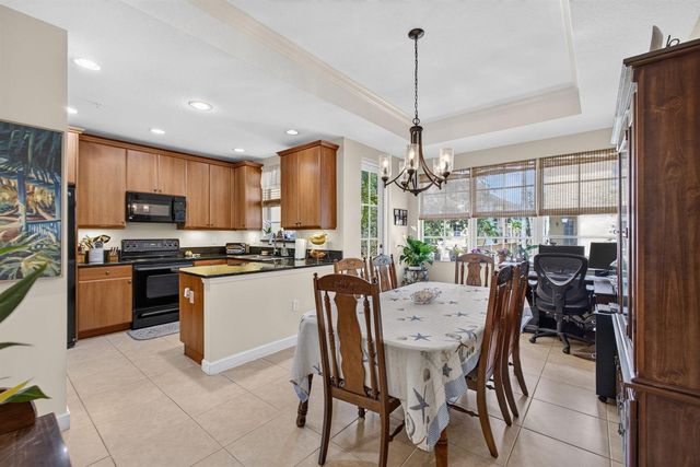 11812 Valencia Gardens Avenue, Palm Beach Gardens, FL 33410