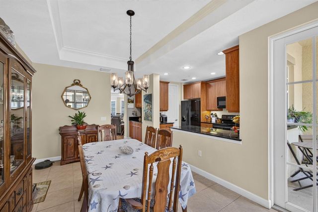 11812 Valencia Gardens Avenue, Palm Beach Gardens, FL 33410