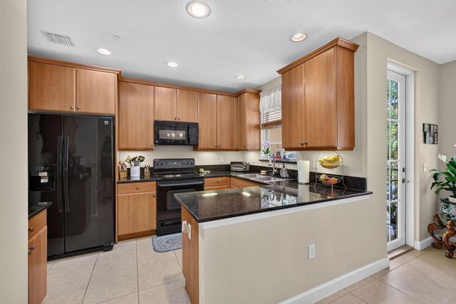 11812 Valencia Gardens Avenue, Palm Beach Gardens, FL 33410