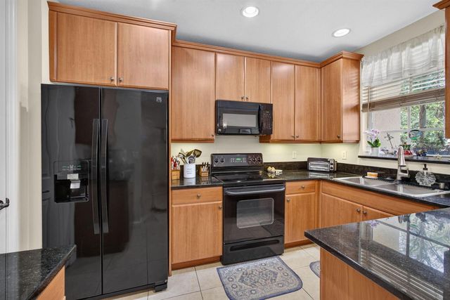 11812 Valencia Gardens Avenue, Palm Beach Gardens, FL 33410