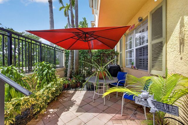 11812 Valencia Gardens Avenue, Palm Beach Gardens, FL 33410