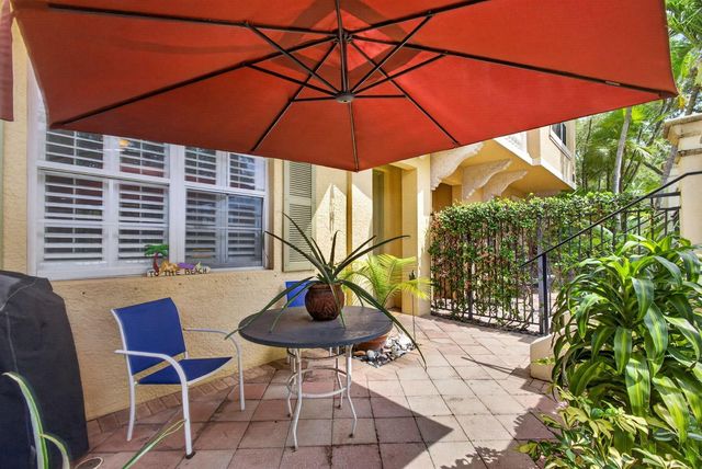 11812 Valencia Gardens Avenue, Palm Beach Gardens, FL 33410