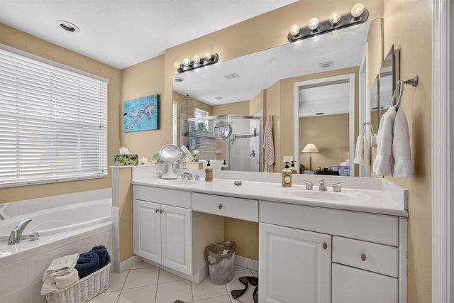 11812 Valencia Gardens Avenue, Palm Beach Gardens, FL 33410