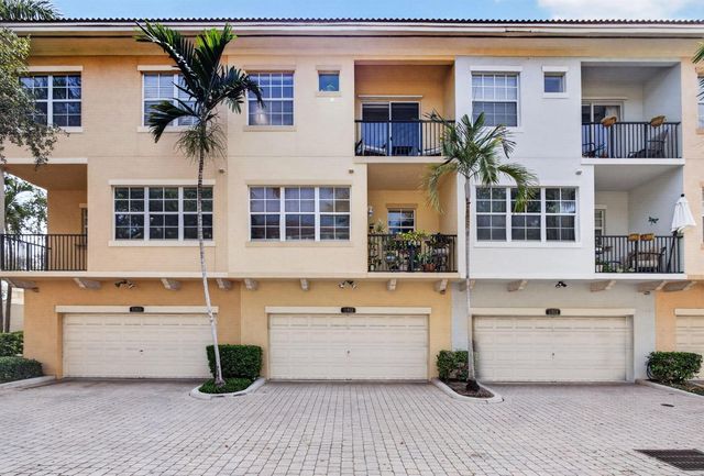 11812 Valencia Gardens Avenue, Palm Beach Gardens, FL 33410