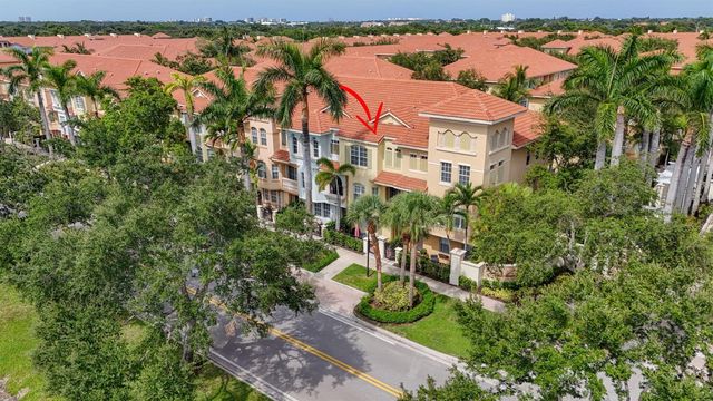 11812 Valencia Gardens Avenue, Palm Beach Gardens, FL 33410