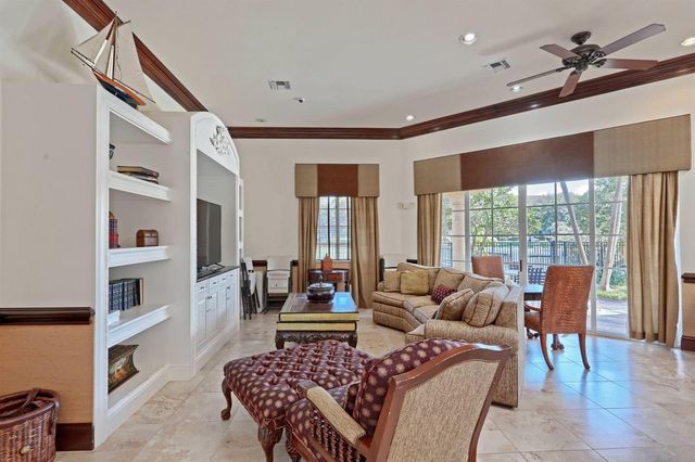 11812 Valencia Gardens Avenue, Palm Beach Gardens, FL 33410