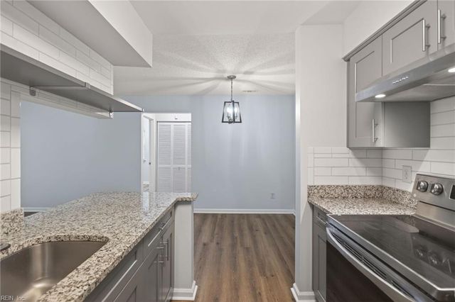 560 Candle Ln Apt 104, Newport News, VA 23608