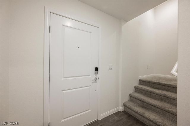2657 Champagne Gold Avenue, North Las Vegas, NV 89086