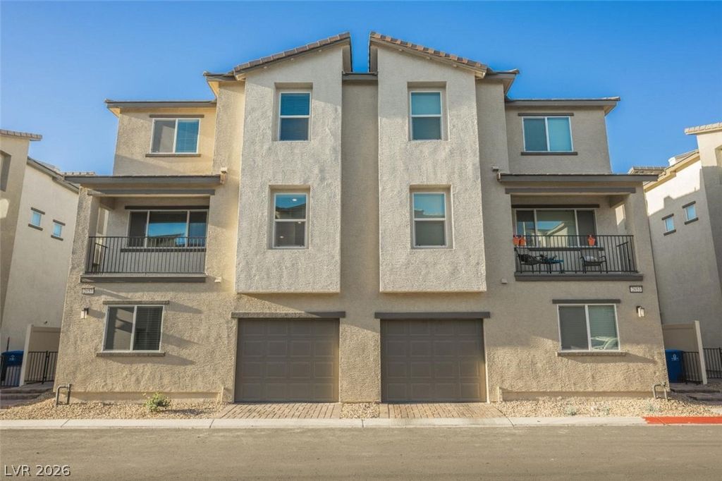 2657 Champagne Gold Avenue, North Las Vegas, NV 89086