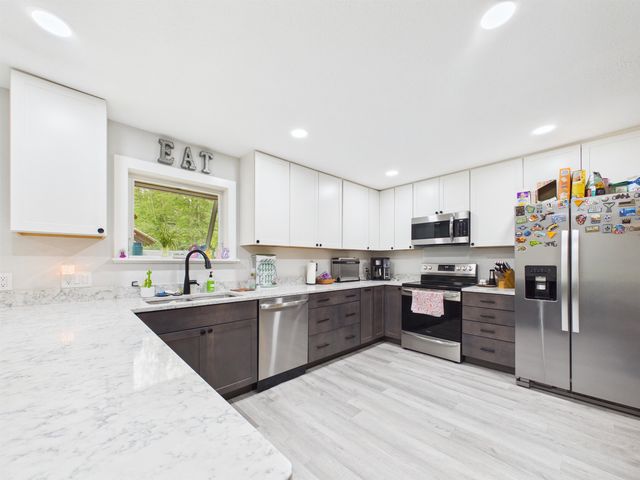 2616 GARNET DRIVE, North Pole, FL 99705