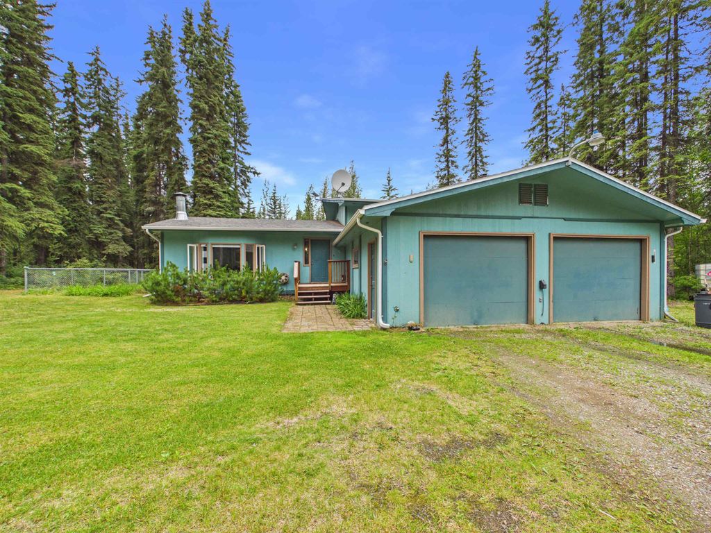 2616 GARNET DRIVE, North Pole, FL 99705