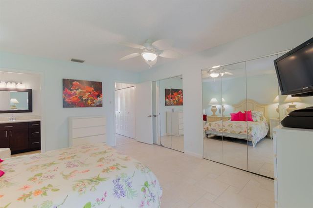 5487 Crystal Anne Drive, West Palm Beach, FL 33417