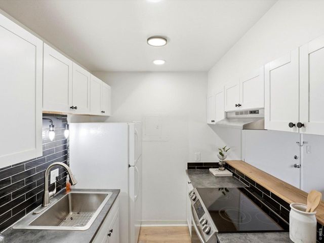 850 W Moorhead Cir 3E, Boulder, CO 80305