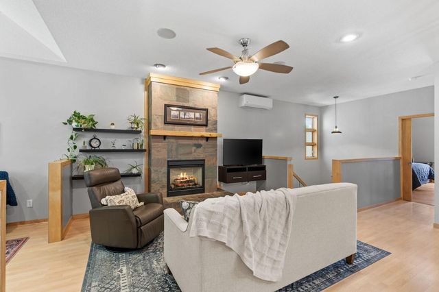 4725 36th Avenue S, Minneapolis, MN 55406