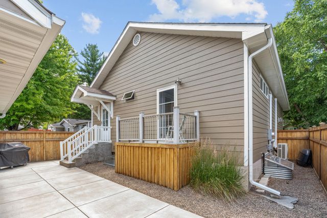4725 36th Avenue S, Minneapolis, MN 55406