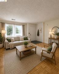 1875 Cherokee Dr 4, Salinas, CA 93906