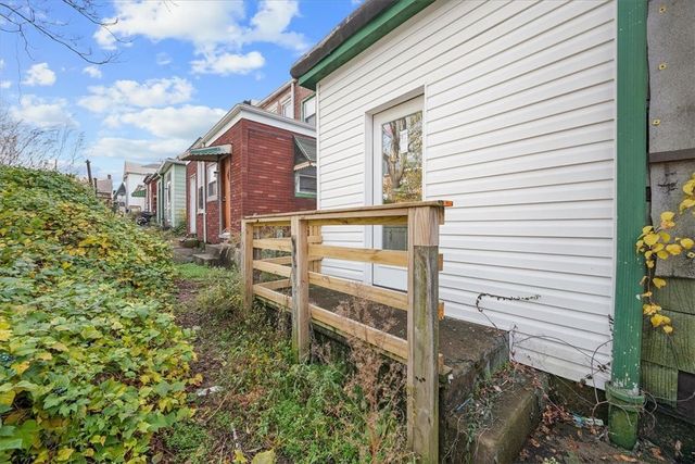 8 Edith Pl, Oakland, PA 15213