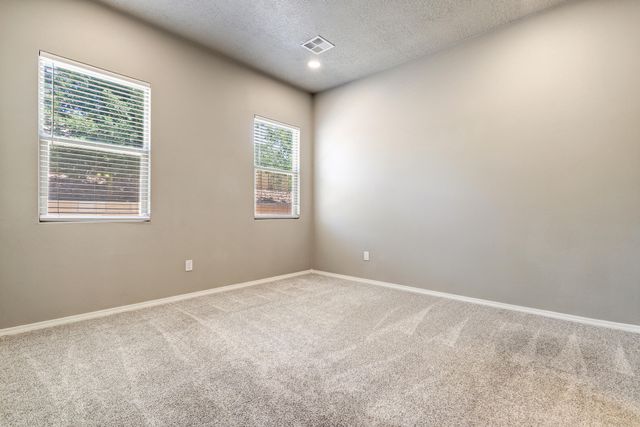 3237 Oakmount Drive SE, Rio Rancho, NM 87124