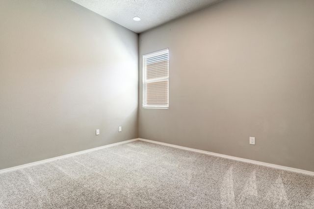 3237 Oakmount Drive SE, Rio Rancho, NM 87124