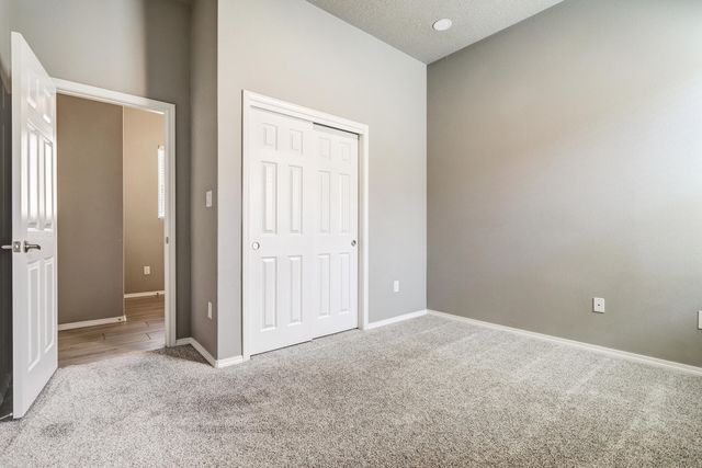 3237 Oakmount Drive SE, Rio Rancho, NM 87124