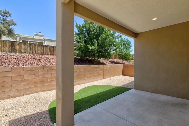 3237 Oakmount Drive SE, Rio Rancho, NM 87124