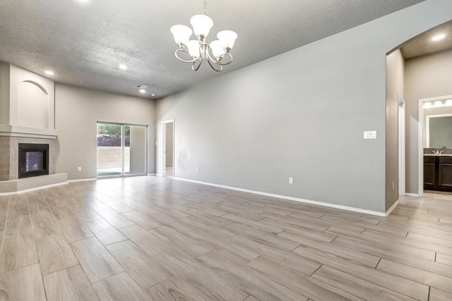 3237 Oakmount Drive SE, Rio Rancho, NM 87124