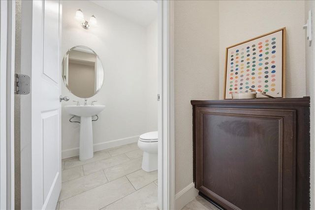 1380 Quigley Ct, Folsom, CA 95630