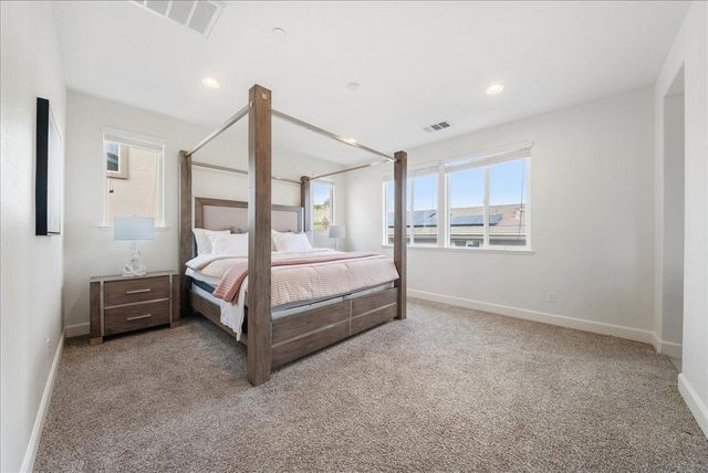 1380 Quigley Ct, Folsom, CA 95630