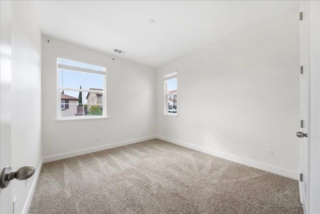 1380 Quigley Ct, Folsom, CA 95630