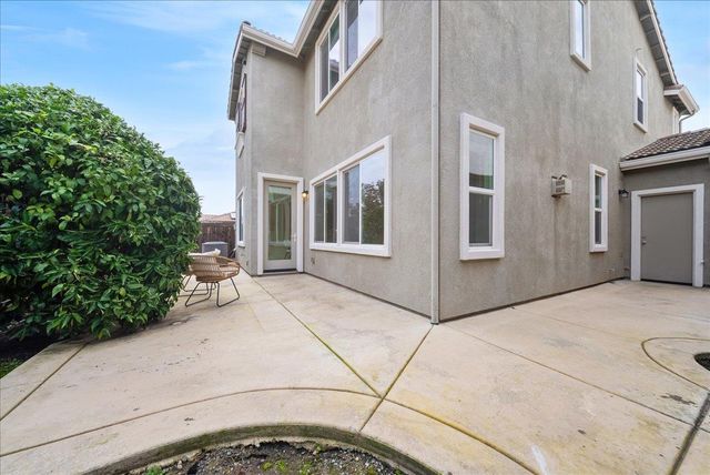 1380 Quigley Ct, Folsom, CA 95630