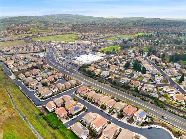 1380 Quigley Ct, Folsom, CA 95630