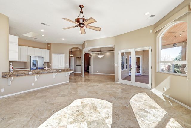 1 Coyote Canta Road, Corrales, NM 87048