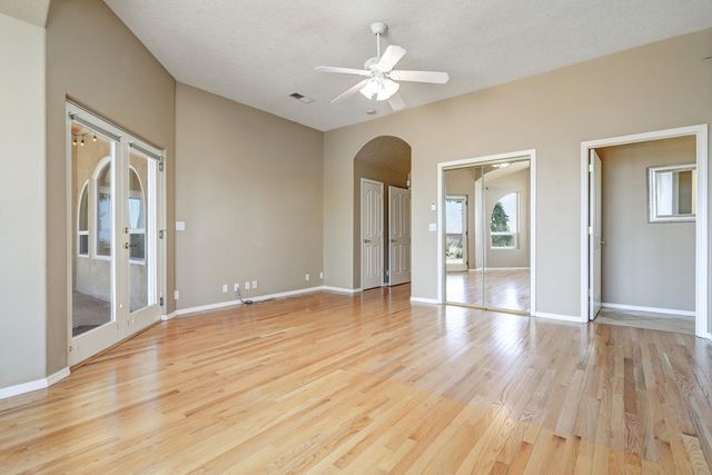 1 Coyote Canta Road, Corrales, NM 87048