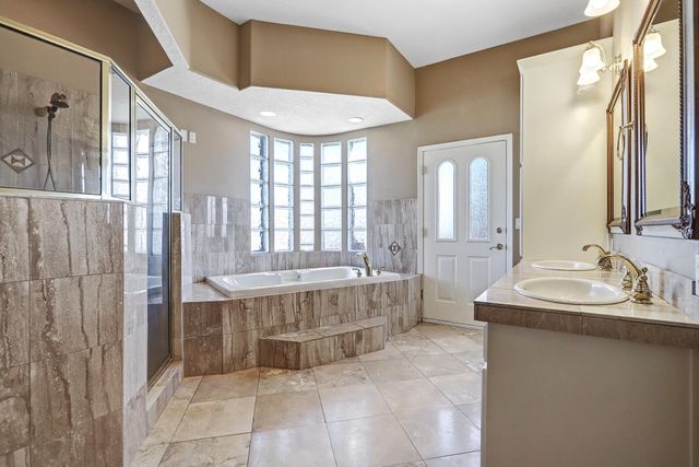 1 Coyote Canta Road, Corrales, NM 87048