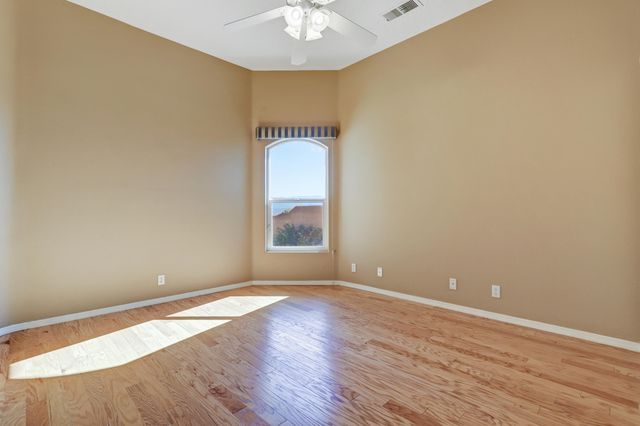 1 Coyote Canta Road, Corrales, NM 87048