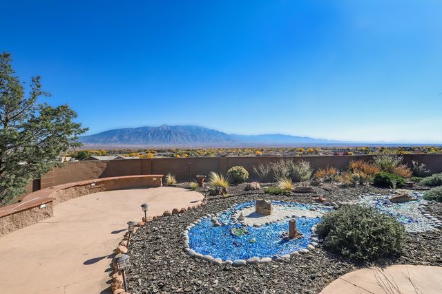 1 Coyote Canta Road, Corrales, NM 87048