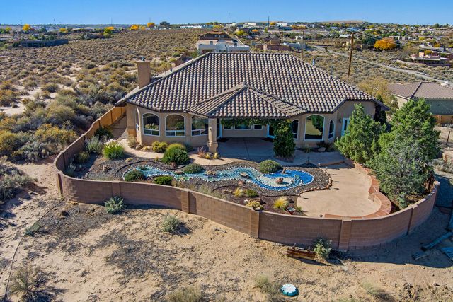 1 Coyote Canta Road, Corrales, NM 87048