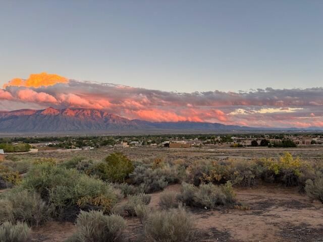 1 Coyote Canta Road, Corrales, NM 87048